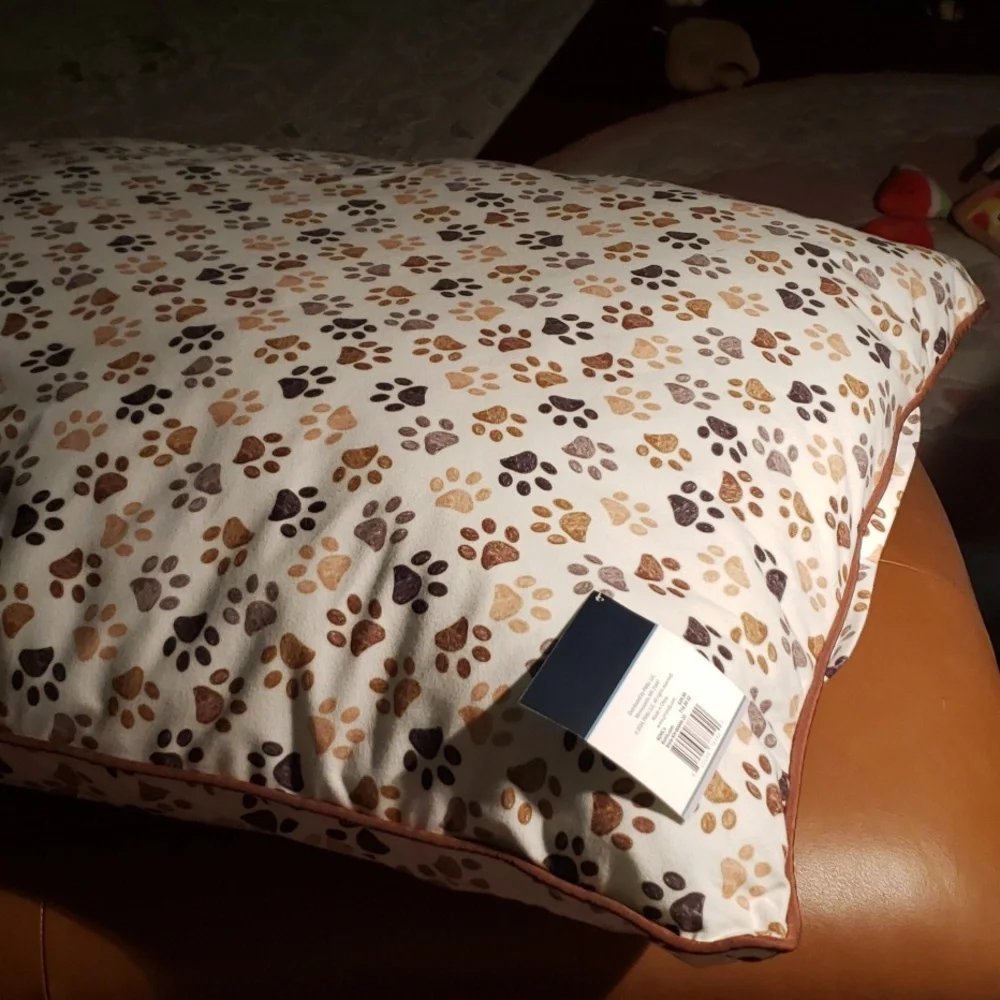 Kenwood & Co. Reversible Knife Edge Pillow For Pets 💕